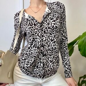 Vintage Leopard Print Button Up Long Sleeve by Chic Par/By Jacobs